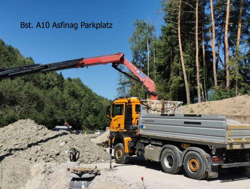Bst. A10 Asfinag Parkplatz